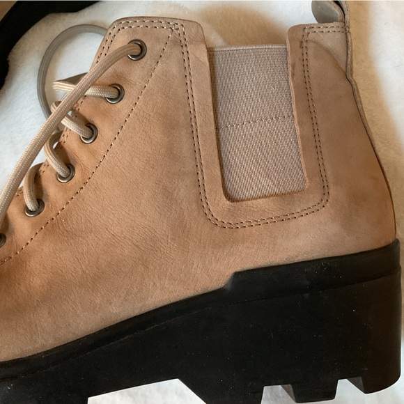 Eileen Fisher Taupe Lace-Up Shearling-Trim Ankle Boots 8 - Picture 4 of 8